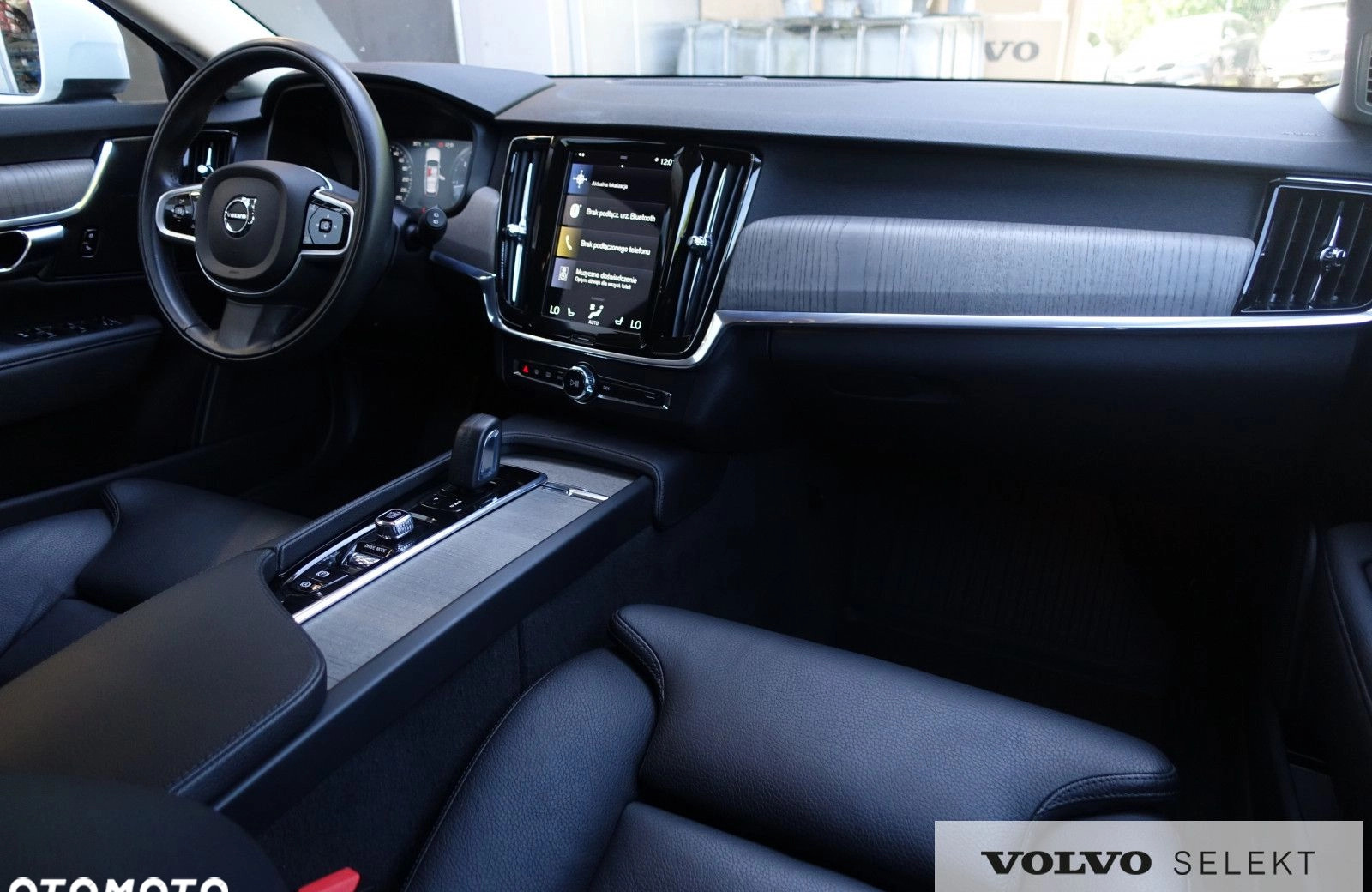 Volvo V90 Cross Country cena 168900 przebieg: 141575, rok produkcji 2021 z Radomsko małe 667